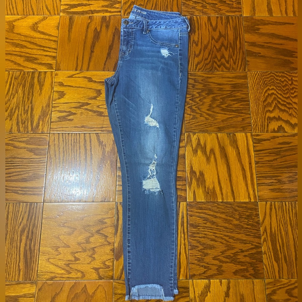 Maurice’s distressed jeggings